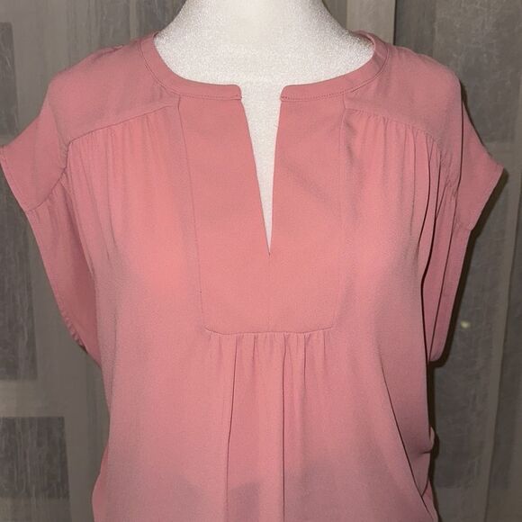 LOFT MP Pink Professional Lightweight Sleeveless V-Neck Blouse - Picture 3 of 9